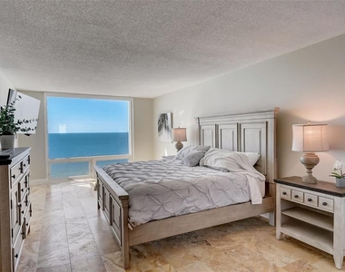 2425 Gulf Of Mexico Drive - Photo Thumbnail 16