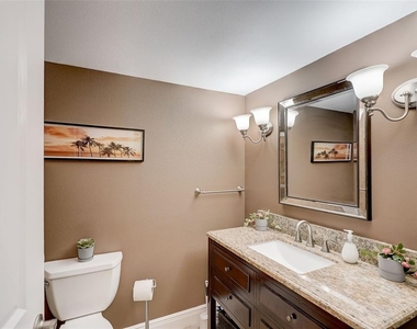 2425 Gulf Of Mexico Drive - Photo Thumbnail 14