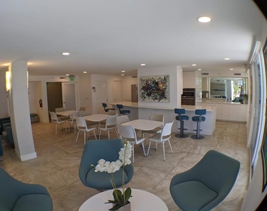 2425 Gulf Of Mexico Drive - Photo Thumbnail 53