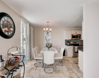 2425 Gulf Of Mexico Drive - Photo Thumbnail 6