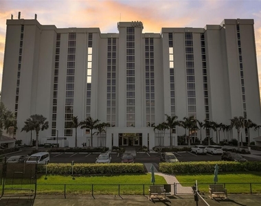2425 Gulf Of Mexico Drive - Photo Thumbnail 44