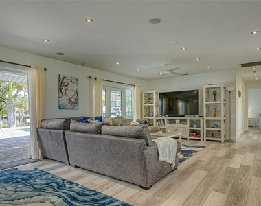 500 Schooner Lane - Photo Thumbnail 23