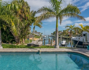 500 Schooner Lane - Photo Thumbnail 6