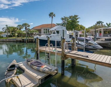 500 Schooner Lane - Photo Thumbnail 70