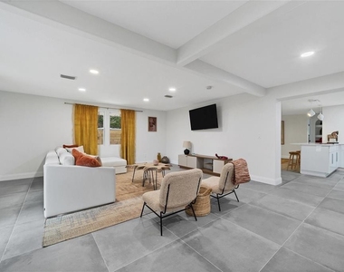 2441 Novus Street - Photo Thumbnail 8