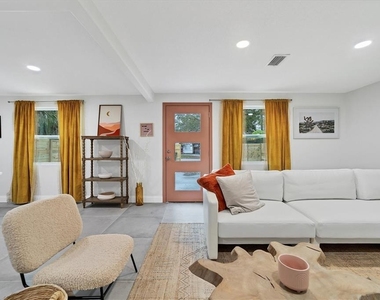 2441 Novus Street - Photo Thumbnail 5