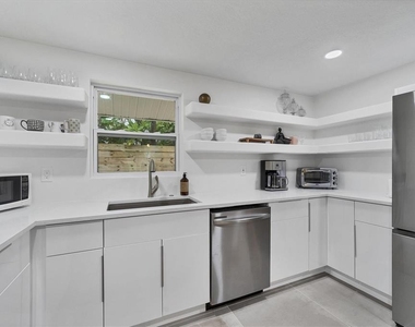 2441 Novus Street - Photo Thumbnail 16