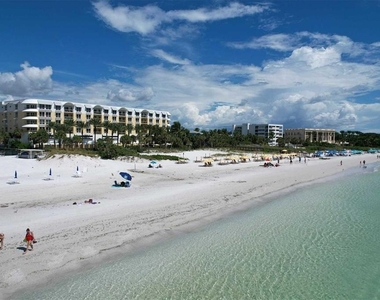 915 Seaside Drive - Photo Thumbnail 2