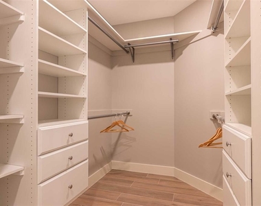 1140 Seaside Drive - Photo Thumbnail 15