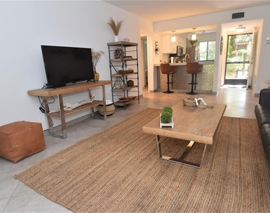 1716 Glenhouse Drive - Photo Thumbnail 2