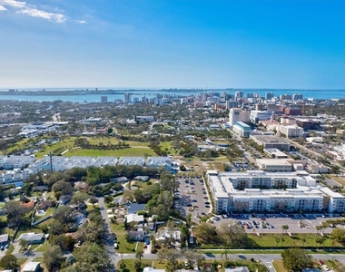 326 S Lime Avenue - Photo Thumbnail 47