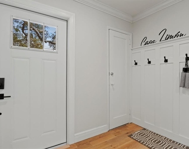 326 S Lime Avenue - Photo Thumbnail 10
