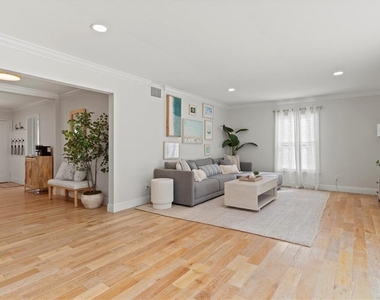326 S Lime Avenue - Photo Thumbnail 20