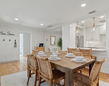 326 S Lime Avenue - Photo Thumbnail 3