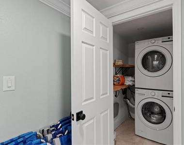 326 S Lime Avenue - Photo Thumbnail 31