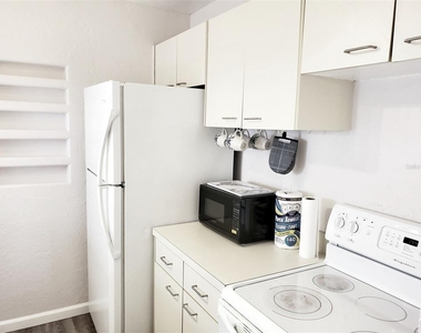3773 59th Avenue W - Photo Thumbnail 8