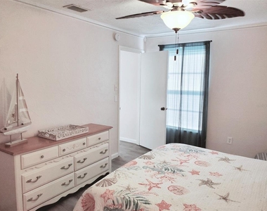3773 59th Avenue W - Photo Thumbnail 10
