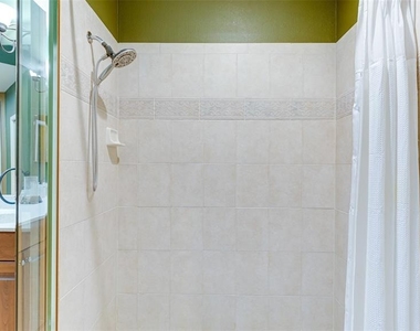 9454 Discovery Terrace - Photo Thumbnail 18