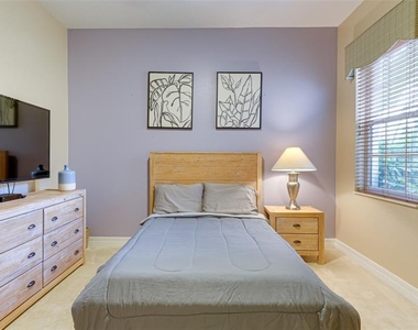 9454 Discovery Terrace - Photo Thumbnail 20