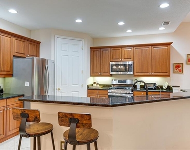 9454 Discovery Terrace - Photo Thumbnail 9