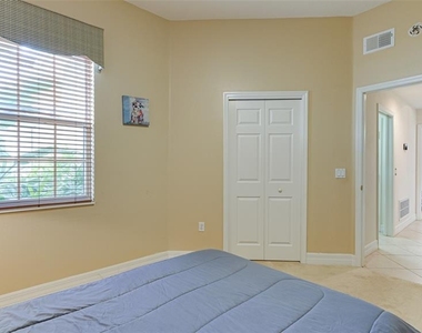 9454 Discovery Terrace - Photo Thumbnail 21