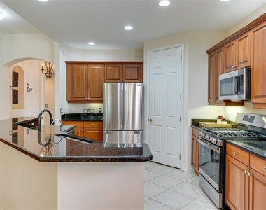 9454 Discovery Terrace - Photo Thumbnail 10