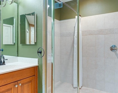 9454 Discovery Terrace - Photo Thumbnail 17