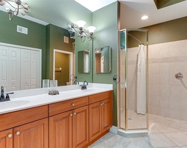 9454 Discovery Terrace - Photo Thumbnail 16