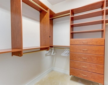 9454 Discovery Terrace - Photo Thumbnail 19