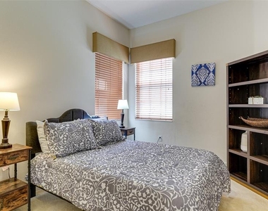 9454 Discovery Terrace - Photo Thumbnail 22