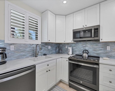 500 S Washington Drive - Photo Thumbnail 8