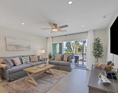 500 S Washington Drive - Photo Thumbnail 2