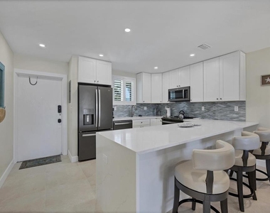 500 S Washington Drive - Photo Thumbnail 6