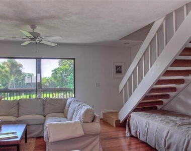 1622 Stickney Point Road - Photo Thumbnail 12