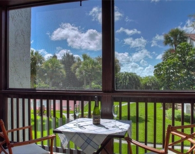 1622 Stickney Point Road - Photo Thumbnail 2