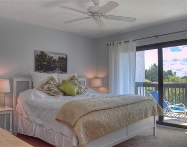 1622 Stickney Point Road - Photo Thumbnail 13