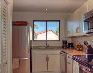 1622 Stickney Point Road - Photo Thumbnail 11