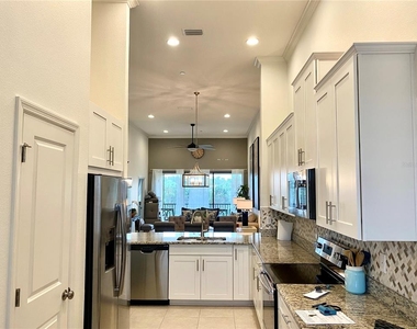 13710 Messina Loop - Photo Thumbnail 8