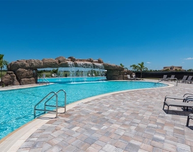 5725 Cheech Glen - Photo Thumbnail 35
