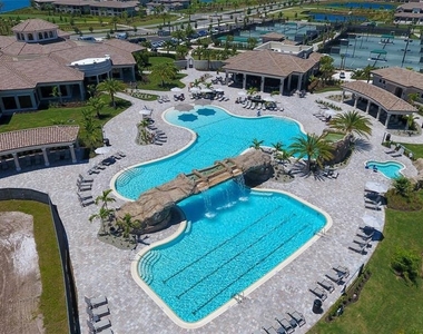 5725 Cheech Glen - Photo Thumbnail 42