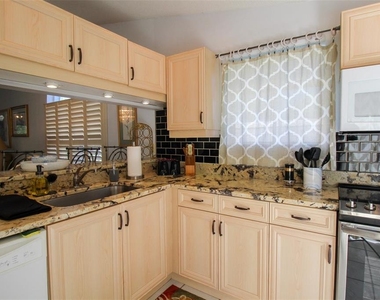 502 Sanderling Circle - Photo Thumbnail 16