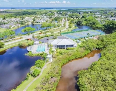 502 Sanderling Circle - Photo Thumbnail 8