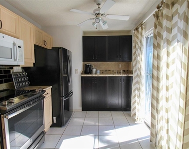502 Sanderling Circle - Photo Thumbnail 17