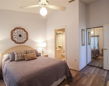 502 Sanderling Circle - Photo Thumbnail 26