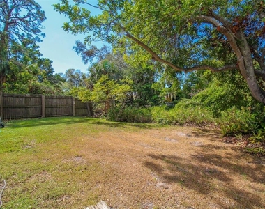 3223 Rowena Street - Photo Thumbnail 47