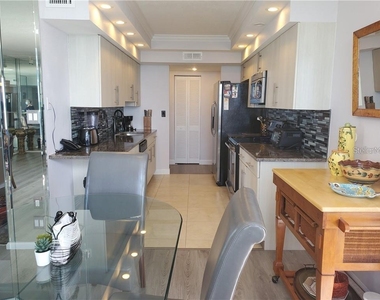 1050 Longboat Club Road - Photo Thumbnail 12
