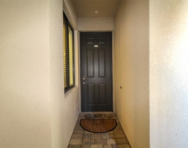 16814 Vardon Terrace - Photo Thumbnail 10