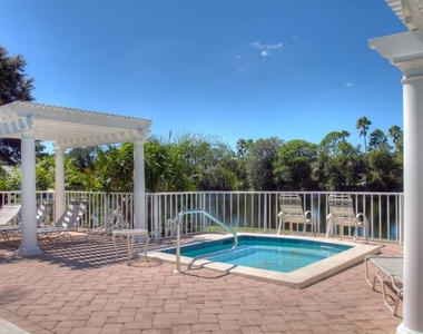 7911 Whitebridge Glen - Photo Thumbnail 29