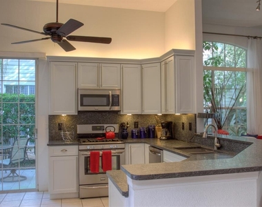 7911 Whitebridge Glen - Photo Thumbnail 16