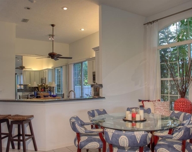 7911 Whitebridge Glen - Photo Thumbnail 15